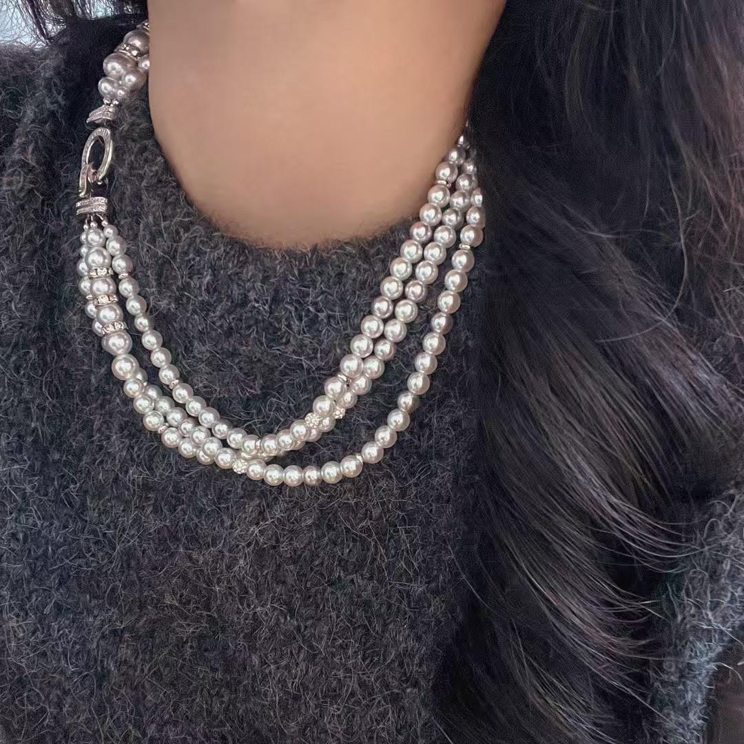 Retro Strong Light High Quality Multi-Layer Design Crystal Pearl Necklace Collarbone Chain Autumn And Winter New Models
Retro Strong Light High Quality Multi-Layer Design Crystal Pearl Necklace Collarbone Chain Autumn And Winter New Models