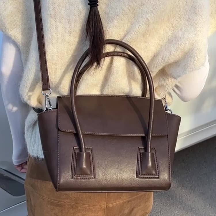 Simple Flip Small Square Bag Women s Portable Messenger Bag коричневий
Simple Flip Small Square Bag Women s Portable Messenger Bag коричневий