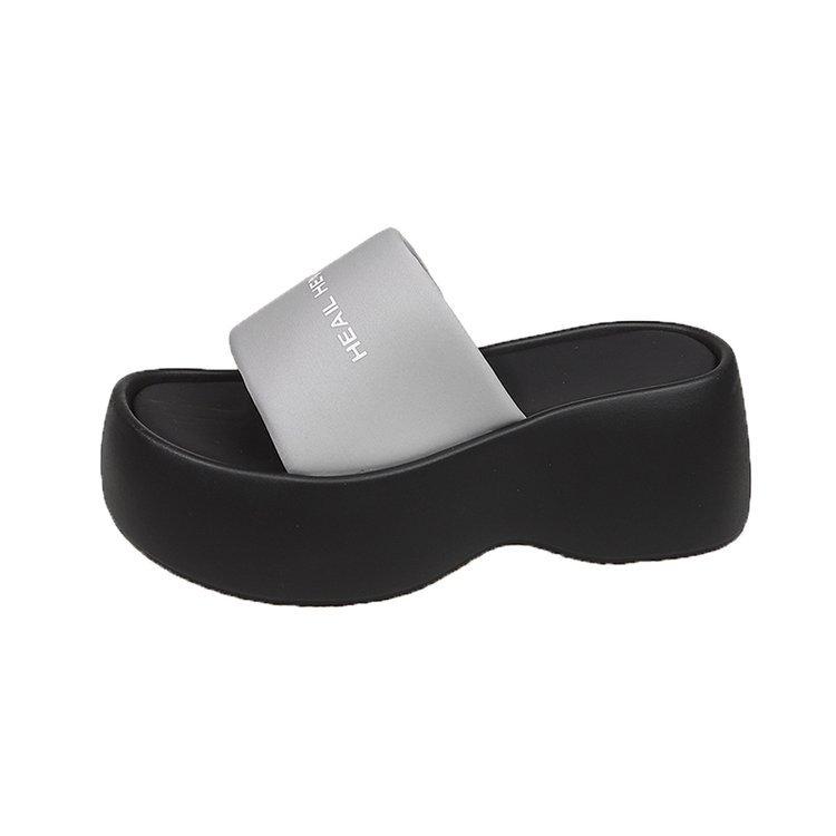 Platform slippers women s outer wear 2025 new summer light and comfortable one-word sandals to increase the height of casual wedge heel muffin shoes 40 серебряный серый
Platform slippers women s outer wear 2025 new summer light and comfortable one-word sandals to increase the height of casual wedge heel muffin shoes 40 серебряный серый