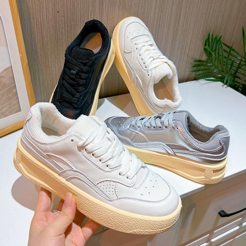 Leather little white shoes women s 2025 spring new women s campus wind board shoes sports and leisure single shoes women s versatile women s shoes 40 чорний
Leather little white shoes women s 2025 spring new women s campus wind board shoes sports and leisure single shoes women s versatile women s shoes 40 чорний