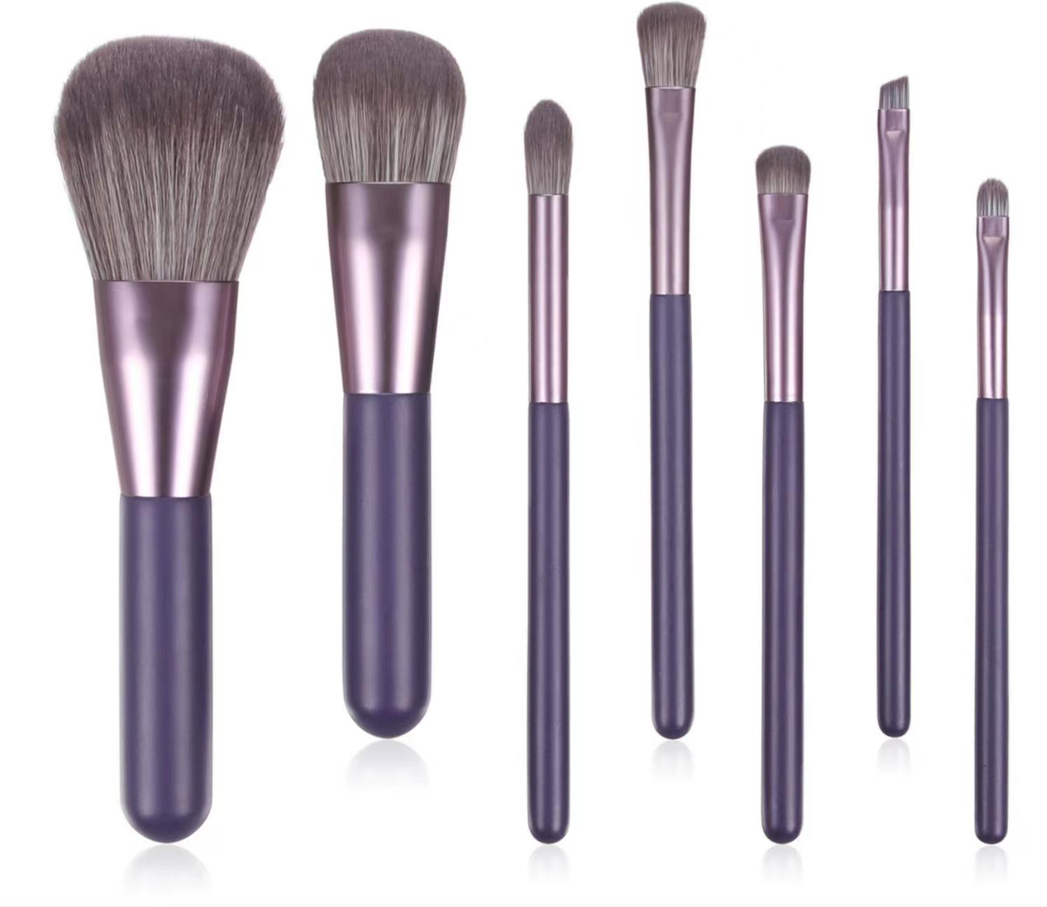 Набор портативных кистей для макияжа Mei Nv Lang: Мини-дизайн «Виноград» с кистями для теней, пудры, контуринга и хайлайтера.
Набор портативных кистей для макияжа Mei Nv Lang: Мини-дизайн «Виноград» с кистями для теней, пудры, контуринга и хайлайтера.