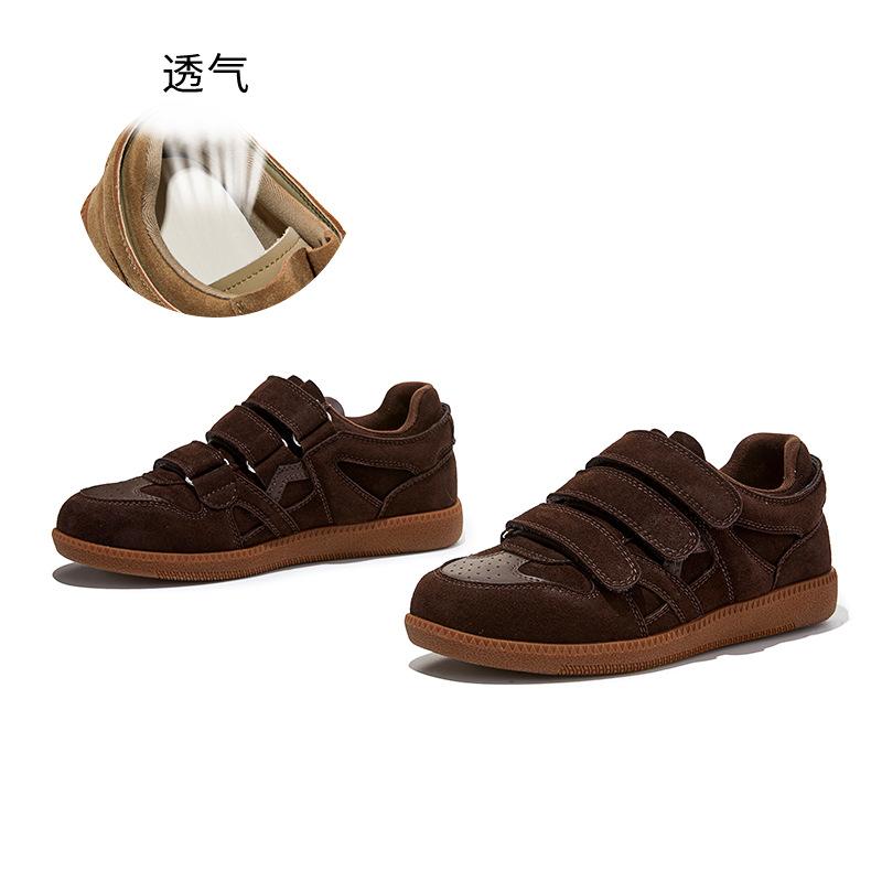 Customized leather retro little white shoes women s Velcro board shoes sports are not tired and feet increase height women s shoes 39 кавовий
Customized leather retro little white shoes women s Velcro board shoes sports are not tired and feet increase height women s shoes 39 кавовий