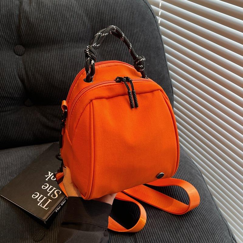 Lightweight waterproof simple portable shoulder bag women s bag design versatile double shoulder shell bag mommy backpack помаранчевий
Lightweight waterproof simple portable shoulder bag women s bag design versatile double shoulder shell bag mommy backpack помаранчевий