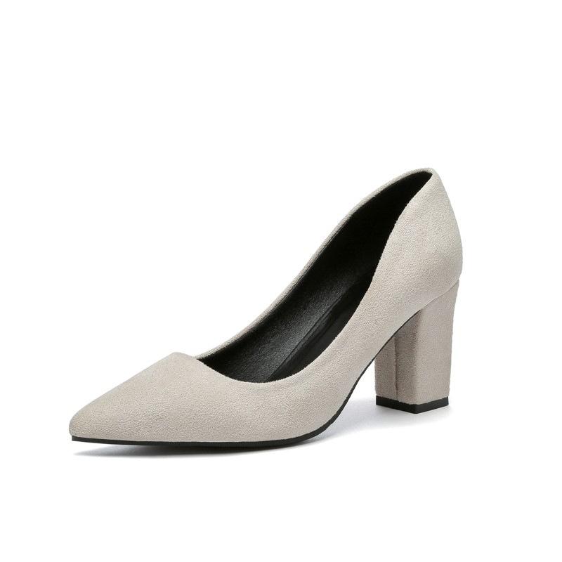 Туфли на высоком каблуке для Европы и США, женские весенне-осенние 2024 г., новые толстые замшевые туфли с острыми концами, модные простые рабочие туфли 41
Туфли на высоком каблуке для Европы и США, женские весенне-осенние 2024 г., новые толстые замшевые туфли с острыми концами, модные простые рабочие туфли 41