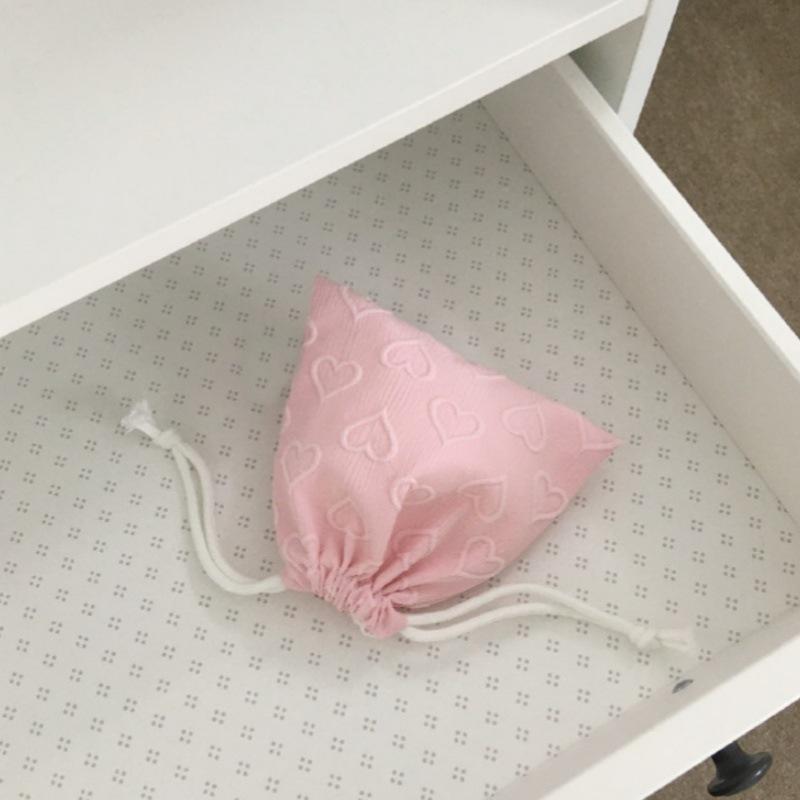 Корейский стиль, Жаккард в форме сердца, Ручная подвесная сумка, Инс, Дорожная сумка, Студенческая сумка для хранения, Карман на шнурке Pack of 1
Корейский стиль, Жаккард в форме сердца, Ручная подвесная сумка, Инс, Дорожная сумка, Студенческая сумка для хранения, Карман на шнурке Pack of 1