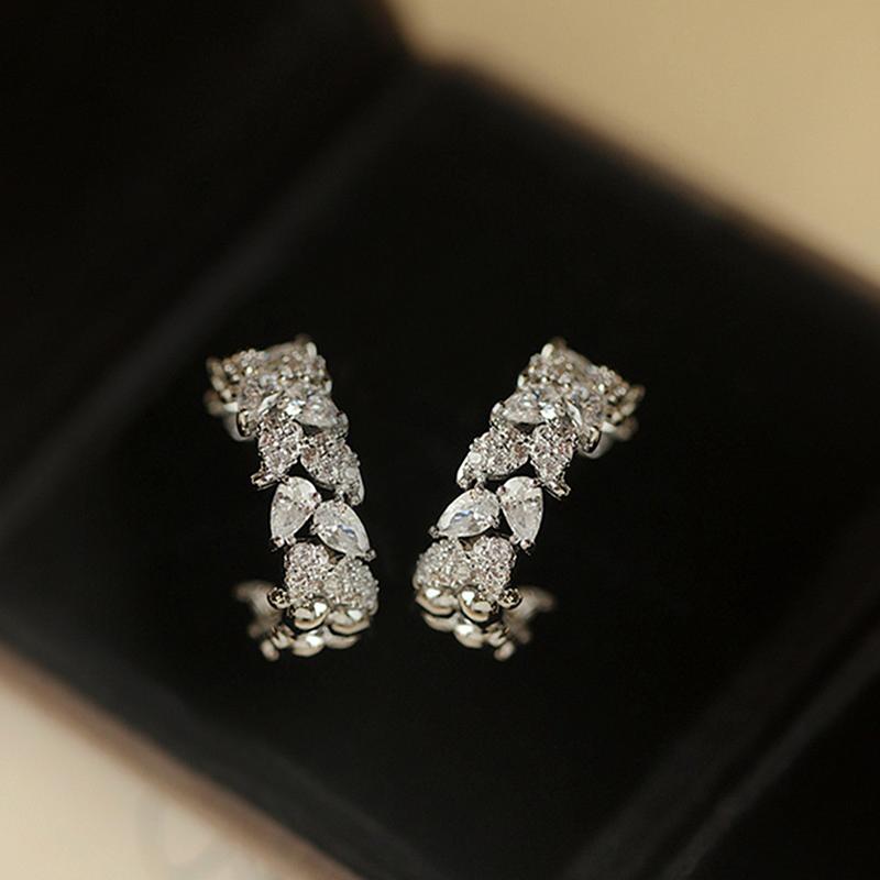 Huitan Exquisite Women s Hoop Earrings Copper Color Modern Fashion Girls Ear Accessories Daily Wearable Party Statement Zircon
Huitan Exquisite Women s Hoop Earrings Copper Color Modern Fashion Girls Ear Accessories Daily Wearable Party Statement Zircon