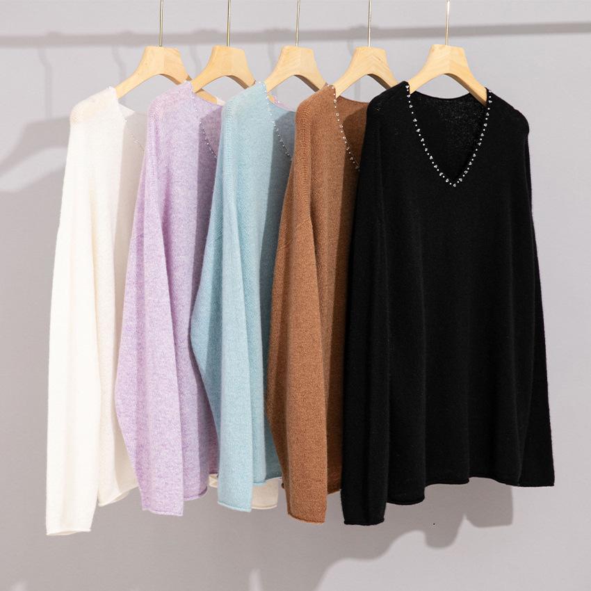 Women s Pure Cashmere V-Neck Sweater with Rhinestones - Loose, Versatile Long-Sleeve Cardigan One Size (100-135 jin)
Women s Pure Cashmere V-Neck Sweater with Rhinestones - Loose, Versatile Long-Sleeve Cardigan One Size (100-135 jin)