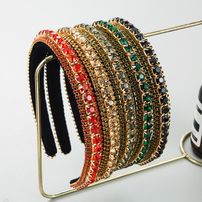 Rhinestone Versatile Women s Headband: Baroque Gold Velvet with Full Diamond Inlay
Rhinestone Versatile Women s Headband: Baroque Gold Velvet with Full Diamond Inlay