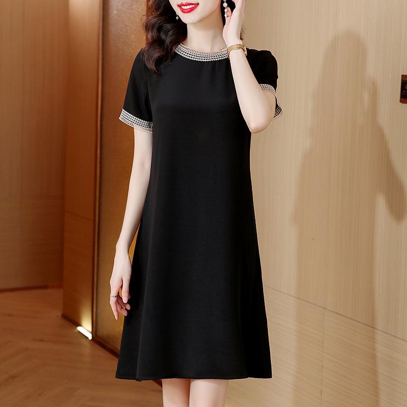 Elegant Plus Size Silk Midi Dress – Short Sleeve Round Neck for Stylish Mothers 4X Large чорний
Elegant Plus Size Silk Midi Dress – Short Sleeve Round Neck for Stylish Mothers 4X Large чорний