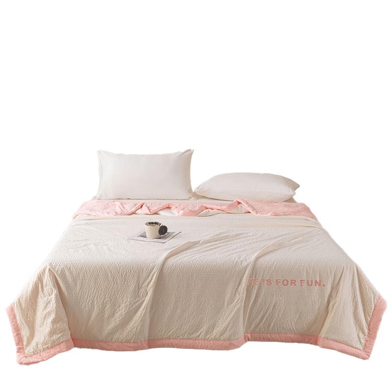 MINISO Ультрамягкое летнее одеяло из соевого волокна для кондиционера 180x220cm
MINISO Ультрамягкое летнее одеяло из соевого волокна для кондиционера 180x220cm