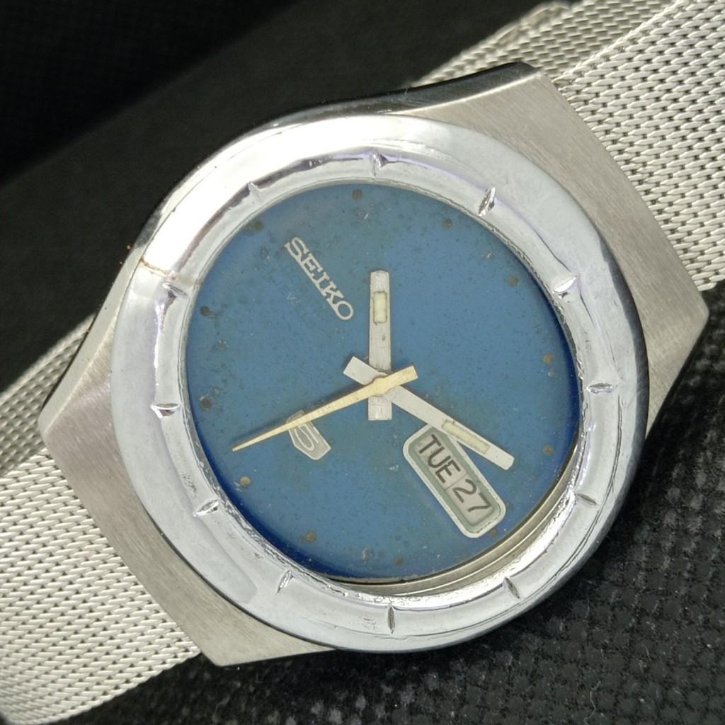Б/У винтажные мужские часы SEIKO 5 AUTO 7019A из Японии с оригинальным циферблатом 584a-a307498-9 SKU584a-a307498
Б/У винтажные мужские часы SEIKO 5 AUTO 7019A из Японии с оригинальным циферблатом 584a-a307498-9 SKU584a-a307498