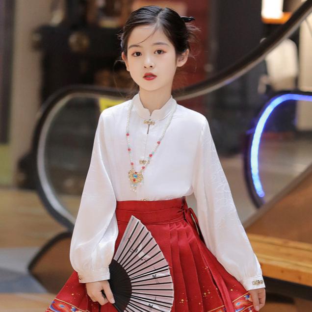 Ming Dynasty-Inspired Spring/Autumn Horse Face Skirt for Girls and Adults, Stylish Parent-Child Set, New Chinese Fashion for Older Children 120 (38-50 lbs)
Ming Dynasty-Inspired Spring/Autumn Horse Face Skirt for Girls and Adults, Stylish Parent-Child Set, New Chinese Fashion for Older Children 120 (38-50 lbs)