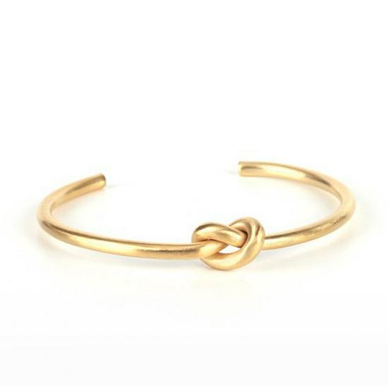 Trendy Japanese & Korean Frosted Knotted Bracelets - Versatile Couple Open Bangles with Concentric Knot Design.
Trendy Japanese & Korean Frosted Knotted Bracelets - Versatile Couple Open Bangles with Concentric Knot Design.