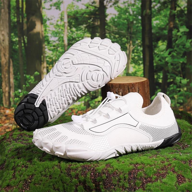 New velvet five shoes winter couple sports large size velvet thickened warm fitness shoes men and women 46
New velvet five shoes winter couple sports large size velvet thickened warm fitness shoes men and women 46