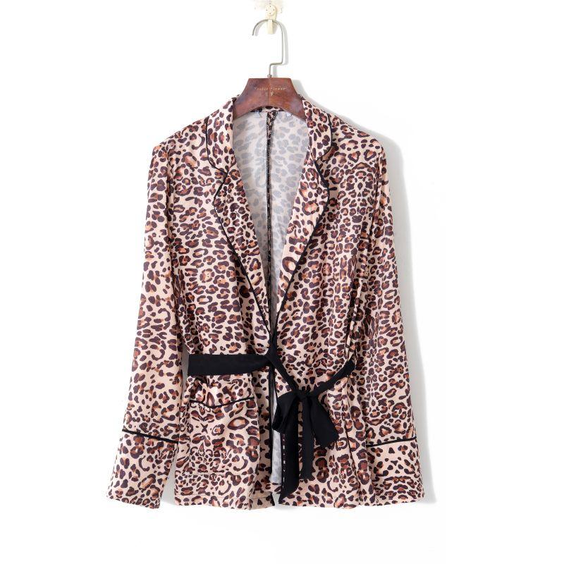 Кардиган без застежки в корейском стиле с леопардовым принтом, верхняя одежда, костюмный воротник Leopard print S
Кардиган без застежки в корейском стиле с леопардовым принтом, верхняя одежда, костюмный воротник Leopard print S