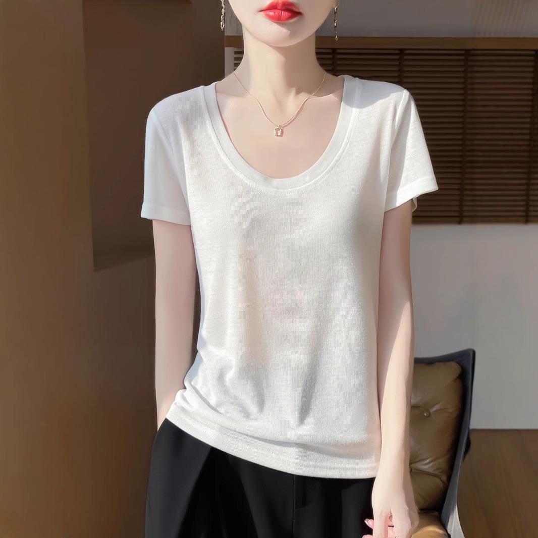 Women s White Slimming Knit U-Neck Top - Short-Sleeve, Straight-Shoulder, Summer 2025 Collection L
Women s White Slimming Knit U-Neck Top - Short-Sleeve, Straight-Shoulder, Summer 2025 Collection L