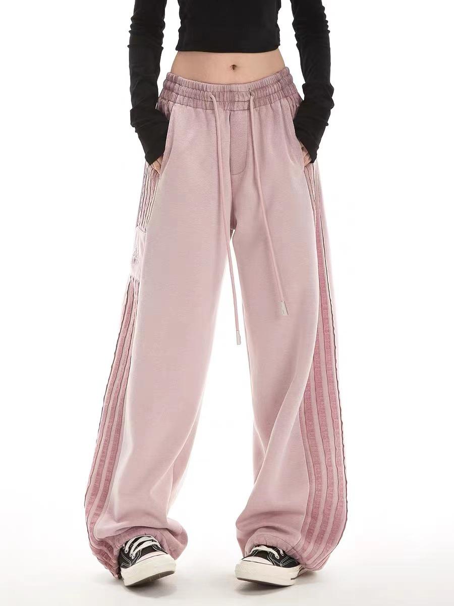 Женские спортивные брюки в американском ретро-стиле, розовые в полоску, повседневные, спортивные - тренд осени 2025, свободного прямого кроя 3XL розовый
Женские спортивные брюки в американском ретро-стиле, розовые в полоску, повседневные, спортивные - тренд осени 2025, свободного прямого кроя 3XL розовый