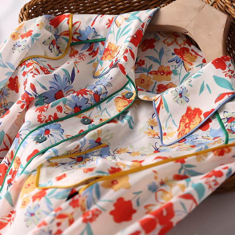 Vibrant Spring & Autumn Silk Shirt: Oil Painting-Inspired Colors, Flattering Fit, Imitation Mulberry Silk, Long-Sleeved for Women. L
Vibrant Spring & Autumn Silk Shirt: Oil Painting-Inspired Colors, Flattering Fit, Imitation Mulberry Silk, Long-Sleeved for Women. L