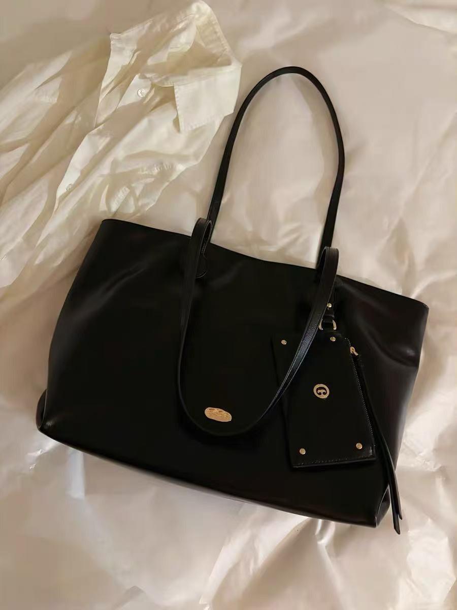 Nanfeng versatile fashion platinum dream tote bag large capacity commuter shoulder bag high-end fashion handbag
Nanfeng versatile fashion platinum dream tote bag large capacity commuter shoulder bag high-end fashion handbag