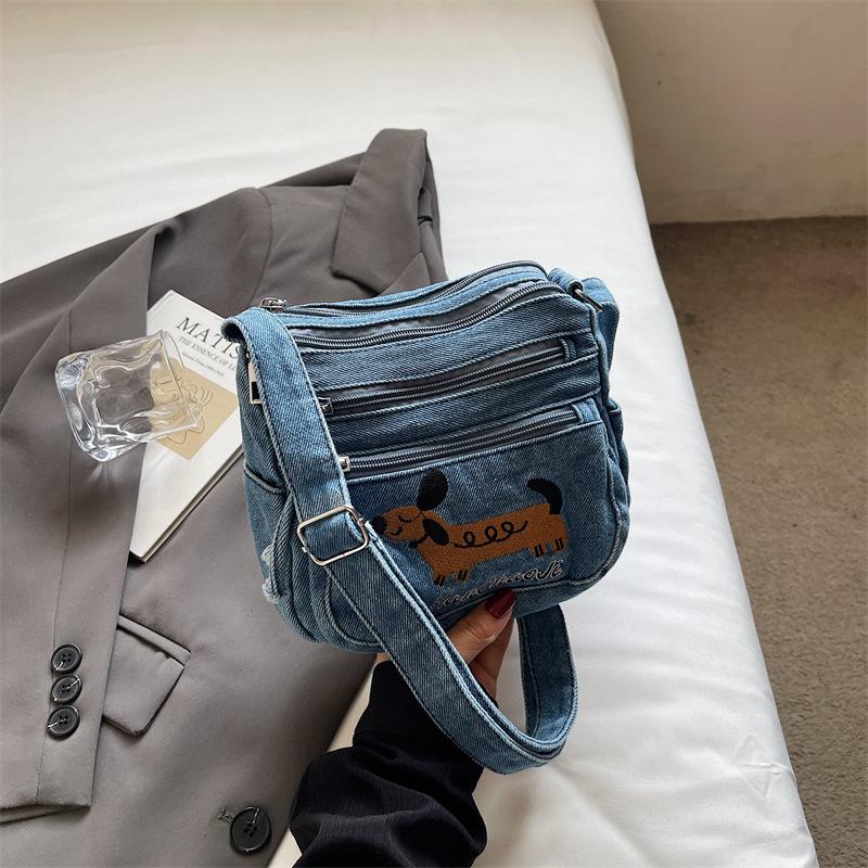 Ретро нишевая джинсовая сумка через плечо женская 2025 осень новая ленивый стиль модная сумка-мессенджер повседневная дорожная сумка светло-синий
Ретро нишевая джинсовая сумка через плечо женская 2025 осень новая ленивый стиль модная сумка-мессенджер повседневная дорожная сумка светло-синий