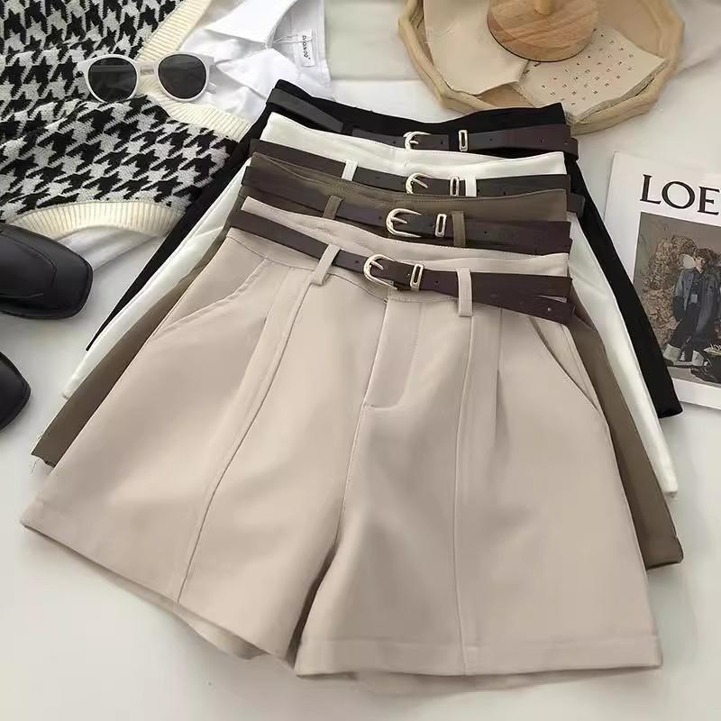 Women s High-Waisted White Wide-Leg Shorts, Spring/Summer 2025 – Versatile, Loose-Fit Fashion for Casual Wear XS
Women s High-Waisted White Wide-Leg Shorts, Spring/Summer 2025 – Versatile, Loose-Fit Fashion for Casual Wear XS
