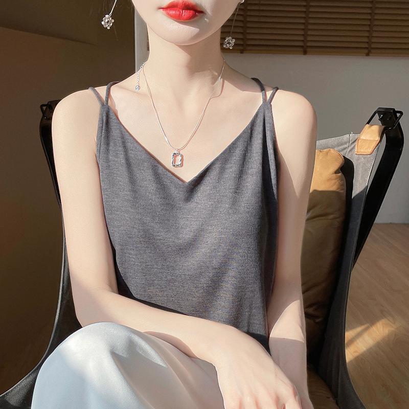 Літній жіночий жилет new ice silk шовкова шовкова слінга 50% шовк 50% поліефірне волокно дихаюча маленька сорочка XL темно-сірий
Літній жіночий жилет new ice silk шовкова шовкова слінга 50% шовк 50% поліефірне волокно дихаюча маленька сорочка XL темно-сірий