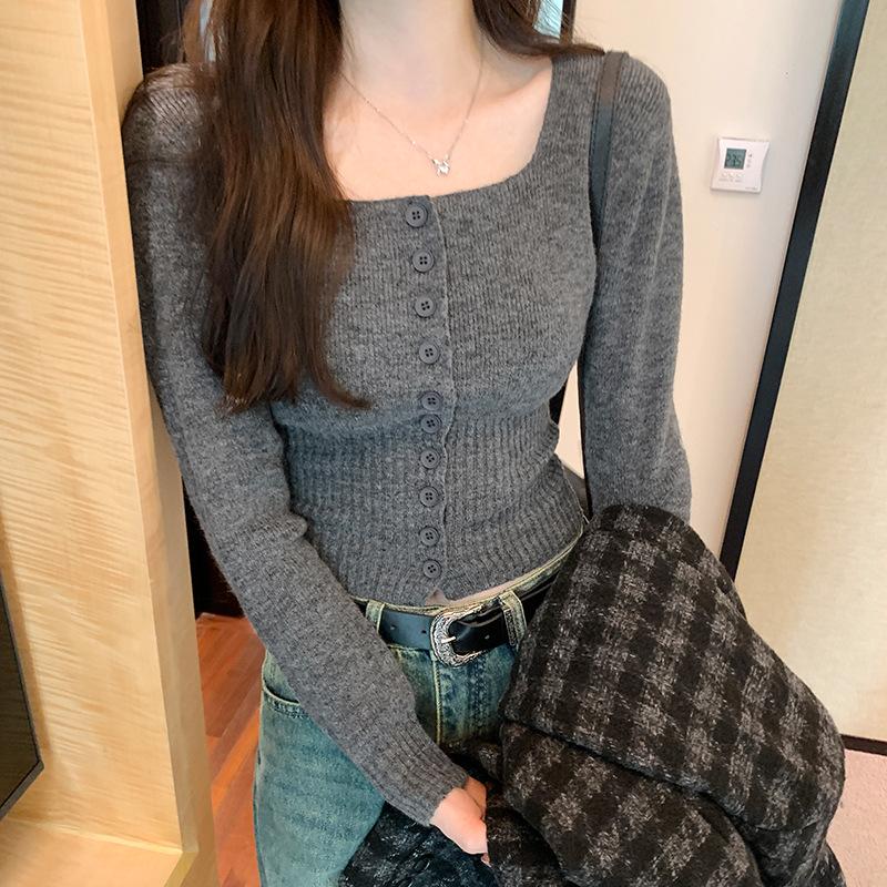 Новая стильная рубашка-низ для женщин, французский осенне-зимний укороченный внутренний свитер с квадратным воротником, высококачественный трикотажный свитер с длинными рукавами L
Новая стильная рубашка-низ для женщин, французский осенне-зимний укороченный внутренний свитер с квадратным воротником, высококачественный трикотажный свитер с длинными рукавами L