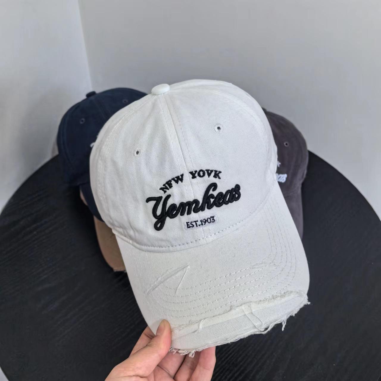 Весняно-літня нова універсальна спортивна кепка для бігу на відкритому повітрі з вишивкою літери коледжу, чоловіча та жіноча бейсболка від сонця та сонцезахисна M(56-58cm) білий
Весняно-літня нова універсальна спортивна кепка для бігу на відкритому повітрі з вишивкою літери коледжу, чоловіча та жіноча бейсболка від сонця та сонцезахисна M(56-58cm) білий