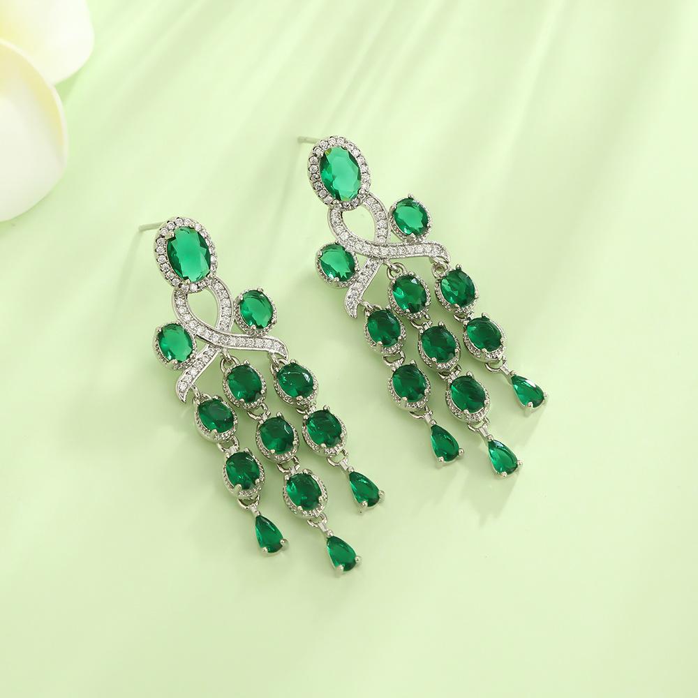 Luxury Emerald Green Zircon Diamond Tassel Long Earrings Elegant Dangle Studs High End Fashion Jewelry Accessories For Women зелений
Luxury Emerald Green Zircon Diamond Tassel Long Earrings Elegant Dangle Studs High End Fashion Jewelry Accessories For Women зелений