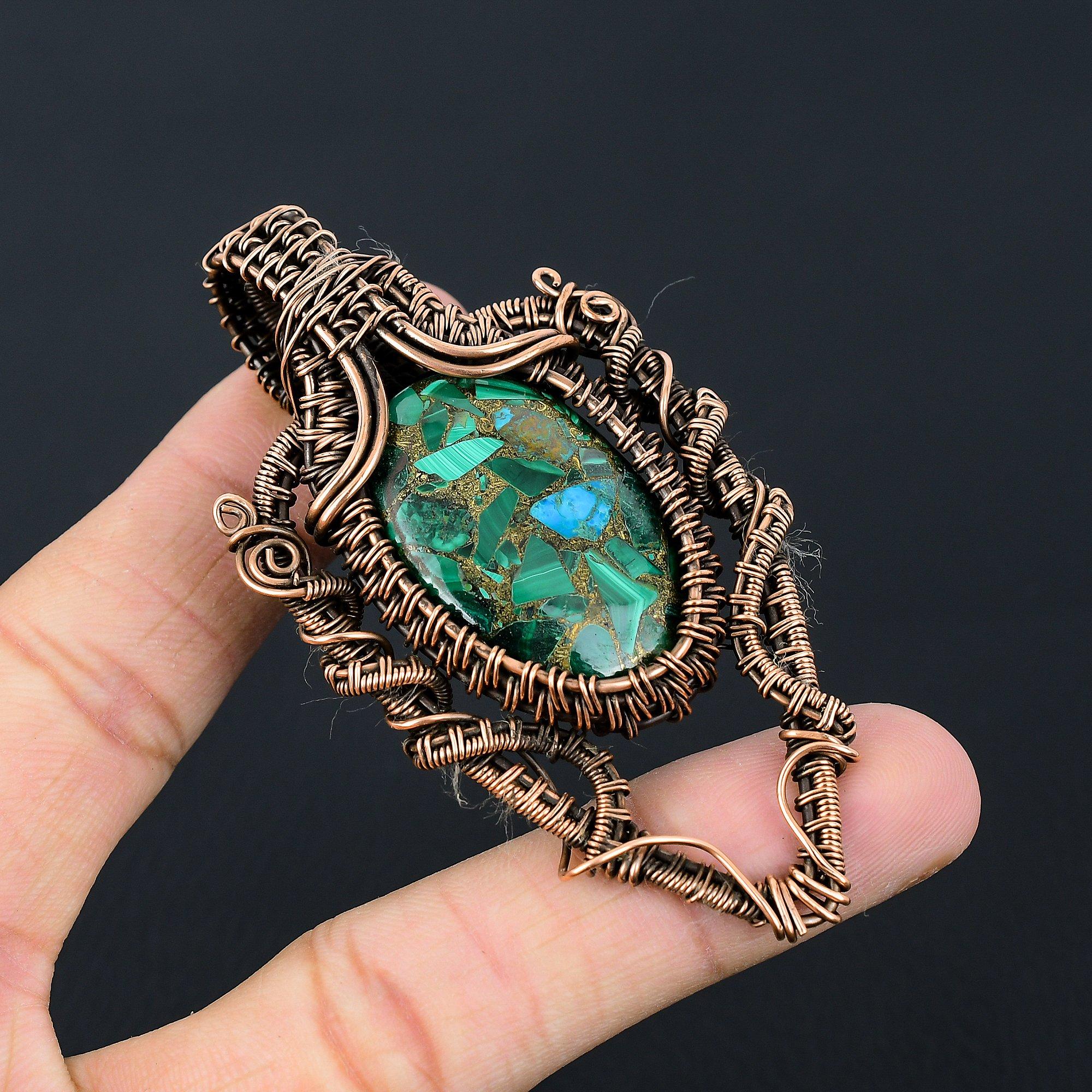 Медный малахитовый драгоценный камень ручной работы из медной проволоки, ювелирный кулон для свадебного подарка 3.35 Inches зелёный
Медный малахитовый драгоценный камень ручной работы из медной проволоки, ювелирный кулон для свадебного подарка 3.35 Inches зелёный