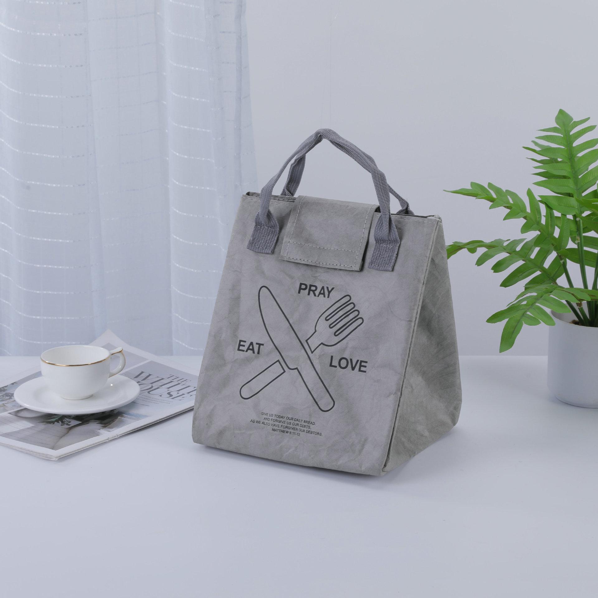 Japanese Insulated Bento Bag: Waterproof, Oilproof, Portable Lunch Box for Office Workers 19cm Length * 17cm Width * 24cm Height
Japanese Insulated Bento Bag: Waterproof, Oilproof, Portable Lunch Box for Office Workers 19cm Length * 17cm Width * 24cm Height