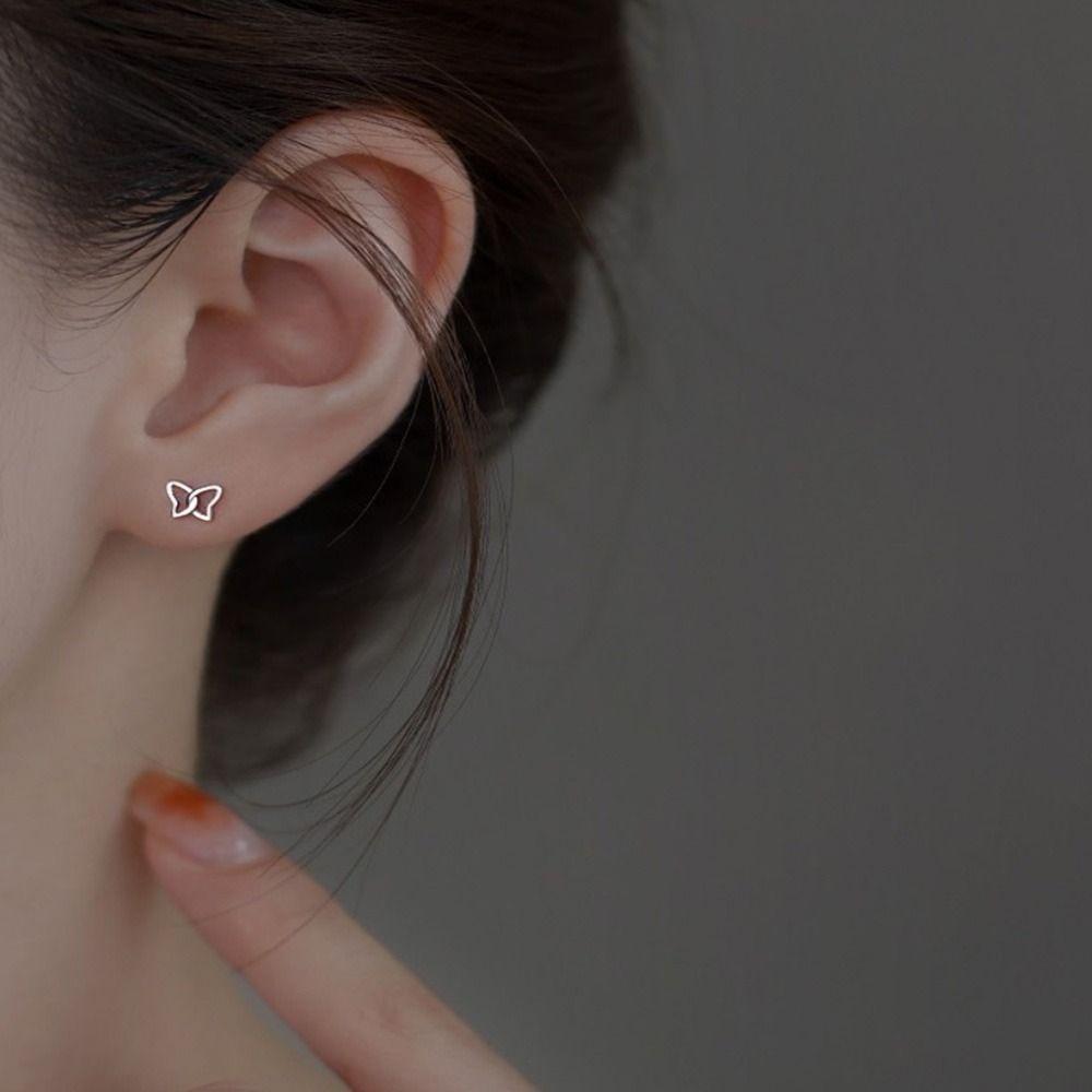 Легкие роскошные женские аксессуары из цинкового сплава, полые серьги-бабочки, серьги в корейском стиле, ювелирные изделия Kpop
Легкие роскошные женские аксессуары из цинкового сплава, полые серьги-бабочки, серьги в корейском стиле, ювелирные изделия Kpop