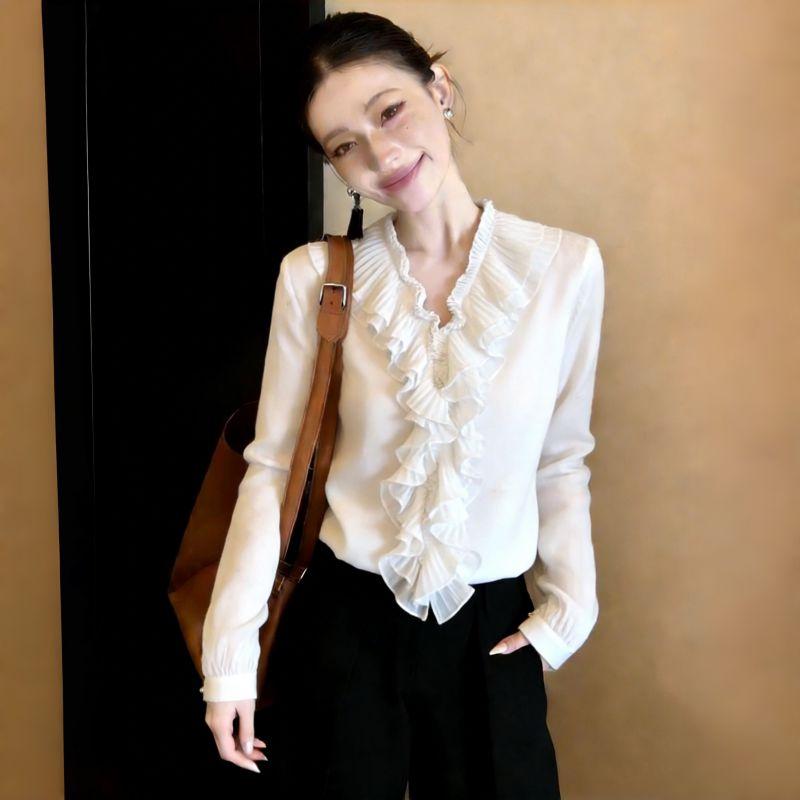 French Ruffled V-Neck White Long-Sleeved Shirt for Women 2026 Summer New Style Elegant and Age-Reducing Design Plus Size Top White M
French Ruffled V-Neck White Long-Sleeved Shirt for Women 2026 Summer New Style Elegant and Age-Reducing Design Plus Size Top White M