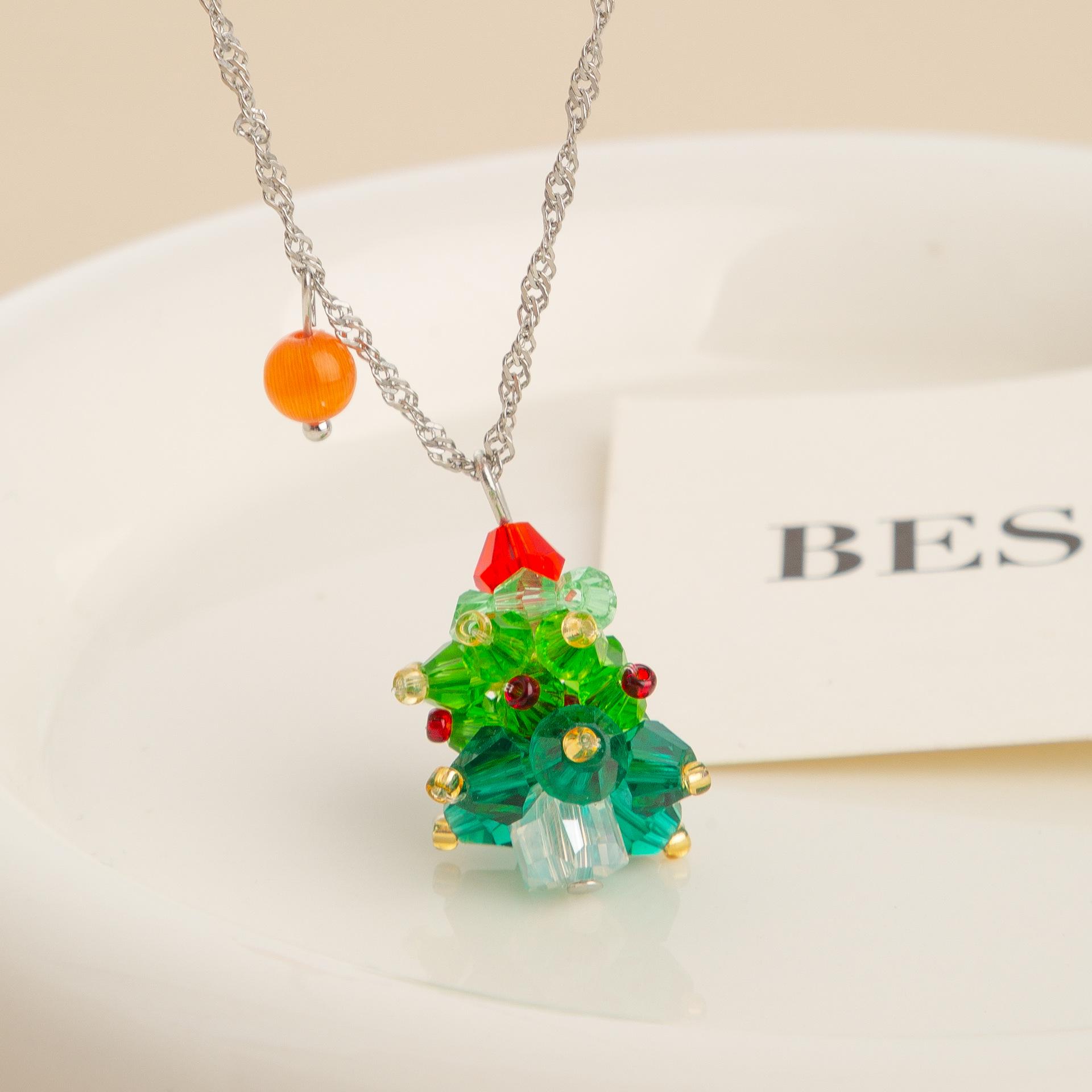 Festive Women s Christmas Tree Star Pendant Earrings & Necklace Set
Festive Women s Christmas Tree Star Pendant Earrings & Necklace Set