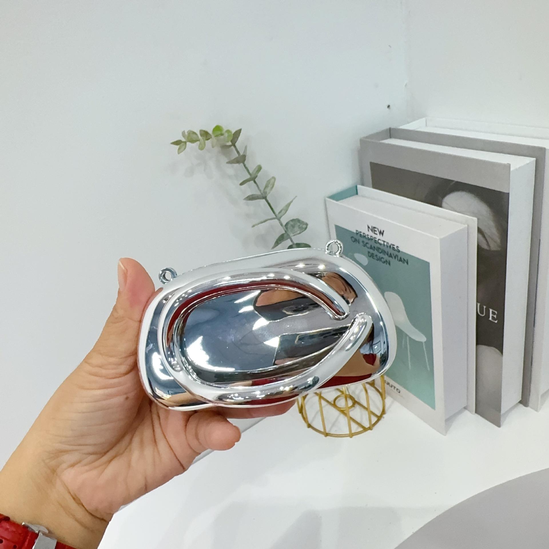 Mini Gold Acrylic Metal Closure Box Clutch Bag Women Evening Wedding Party Cute Purse Handbags Silver 2025 Spring New Fashion 11 3.5 6cm
Mini Gold Acrylic Metal Closure Box Clutch Bag Women Evening Wedding Party Cute Purse Handbags Silver 2025 Spring New Fashion 11 3.5 6cm