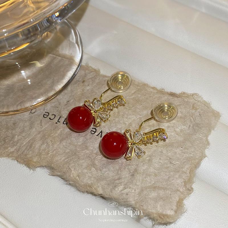 Bow zircon autumn and winter temperament elegant stud earrings women s burgundy pearl light luxury design ear clips without holes high sense
Bow zircon autumn and winter temperament elegant stud earrings women s burgundy pearl light luxury design ear clips without holes high sense
