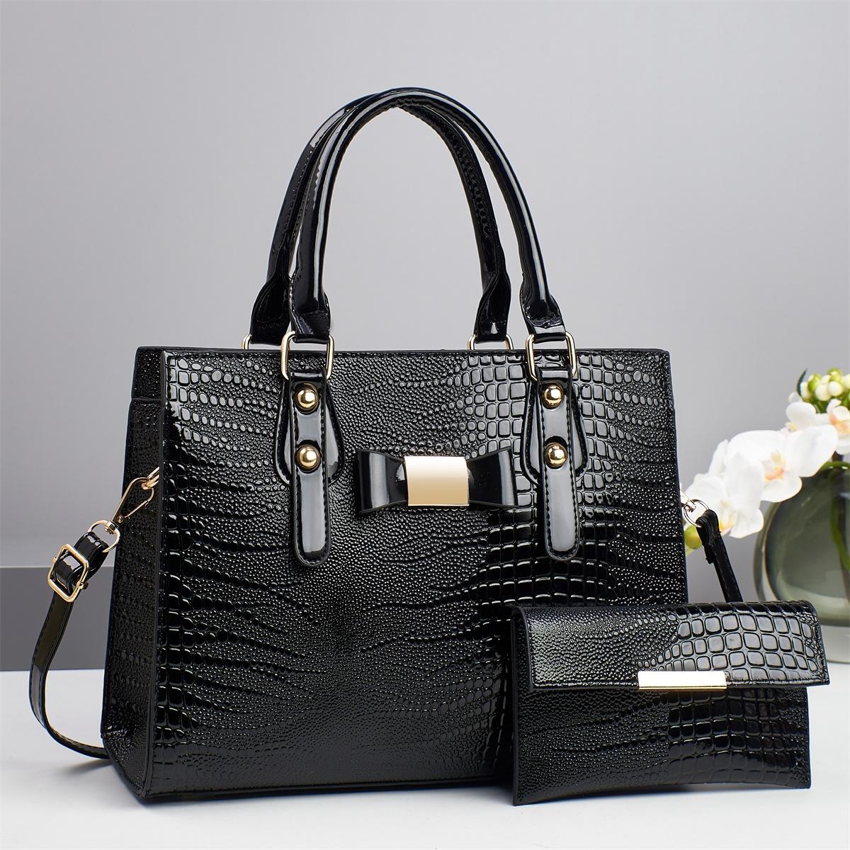 New Simple Child Bag Shoulder Bag Diagonal Lizard Pattern Bright Leather Large Capacity Women s Bag .
New Simple Child Bag Shoulder Bag Diagonal Lizard Pattern Bright Leather Large Capacity Women s Bag .
