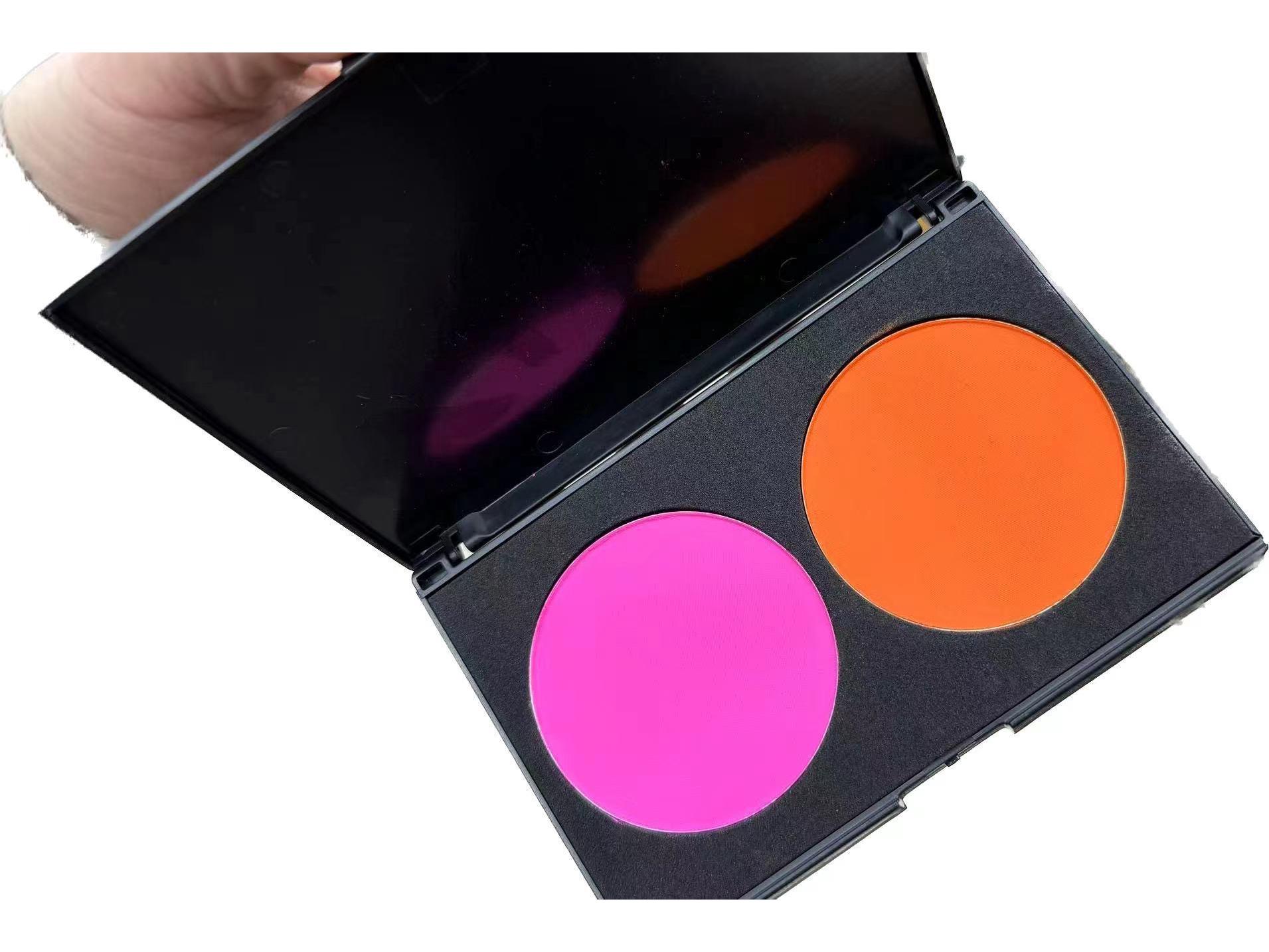 Dual-Color Blush & Contour Palette for Professional Makeup Artists
Dual-Color Blush & Contour Palette for Professional Makeup Artists