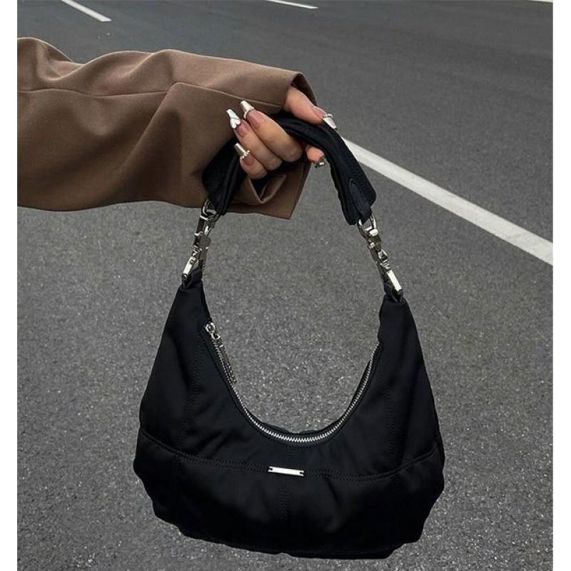 Velvet Black Crescent Bag Retro Sunny Day Cloud Niche Design Casual Fashion Underarm French Stick Women чорний
Velvet Black Crescent Bag Retro Sunny Day Cloud Niche Design Casual Fashion Underarm French Stick Women чорний