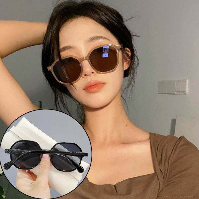 Unisex Summer Sunglasses G1149_Light Brown
Unisex Summer Sunglasses G1149_Light Brown