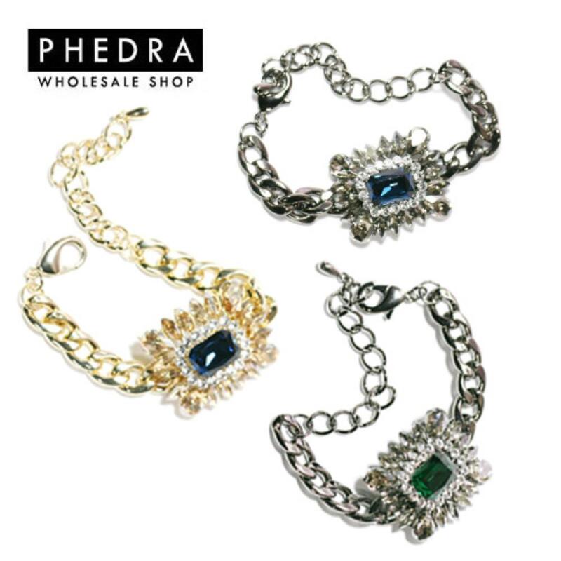 Women s Antique Medieval Blue Stone Photography Bracelet A25275_GREEN
Women s Antique Medieval Blue Stone Photography Bracelet A25275_GREEN