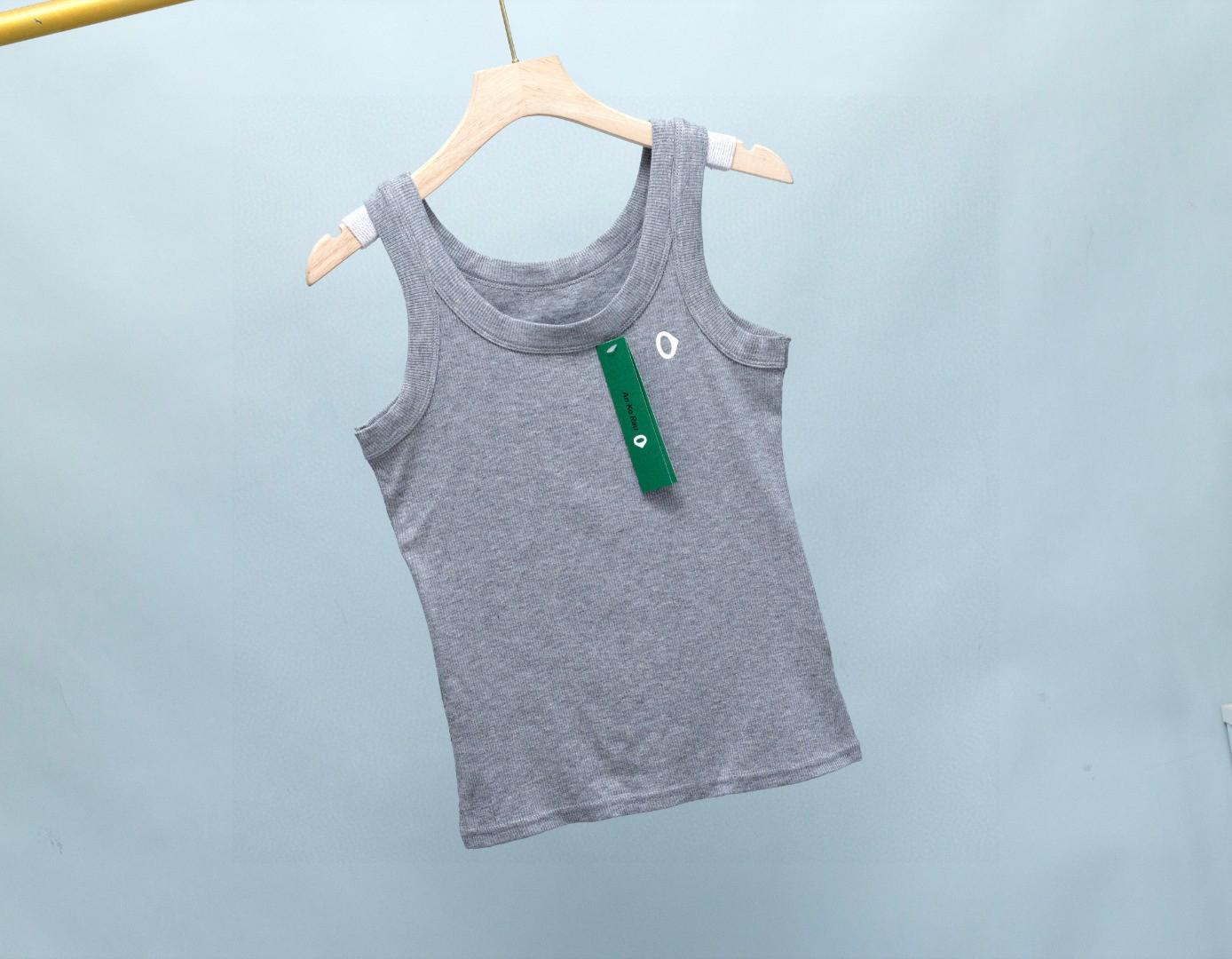 Women s Versatile Summer Stripe Knit Camisole - High Stretch, Skin-Friendly, Breathable One Size сірий колір
Women s Versatile Summer Stripe Knit Camisole - High Stretch, Skin-Friendly, Breathable One Size сірий колір