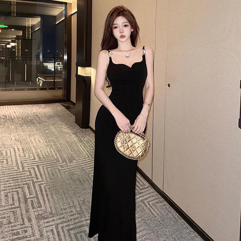 Женское сексуальное платье с разрезом на спине и талией L чёрный
Женское сексуальное платье с разрезом на спине и талией L чёрный