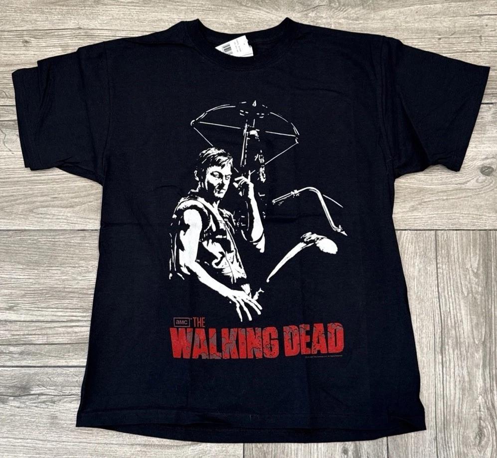 2013 Официальная футболка The Walking Dead Дэрила Диксона Размер L НОВАЯ 2XL
2013 Официальная футболка The Walking Dead Дэрила Диксона Размер L НОВАЯ 2XL