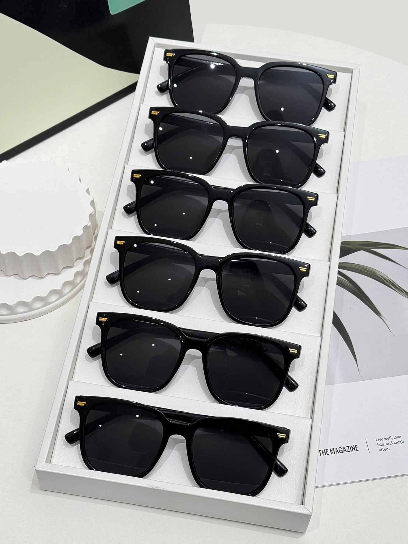 6Pcs Retro Fashion Trendy Black Square Frame Sunglasses Set Casual Simple Fashion Accessories Trendy Photography Beach Vacation
6Pcs Retro Fashion Trendy Black Square Frame Sunglasses Set Casual Simple Fashion Accessories Trendy Photography Beach Vacation