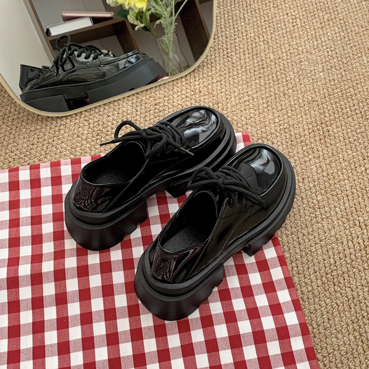 Black British style versatile with skirt platform thick-soled high-heeled small leather shoes women s 2025 new autumn heightening loafers 35
Black British style versatile with skirt platform thick-soled high-heeled small leather shoes women s 2025 new autumn heightening loafers 35