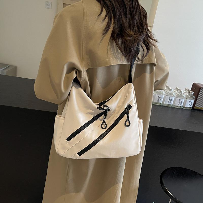 High value large capacity shoulder bag fashion casual women s bag 2025 new messenger bag чёрный
High value large capacity shoulder bag fashion casual women s bag 2025 new messenger bag чёрный