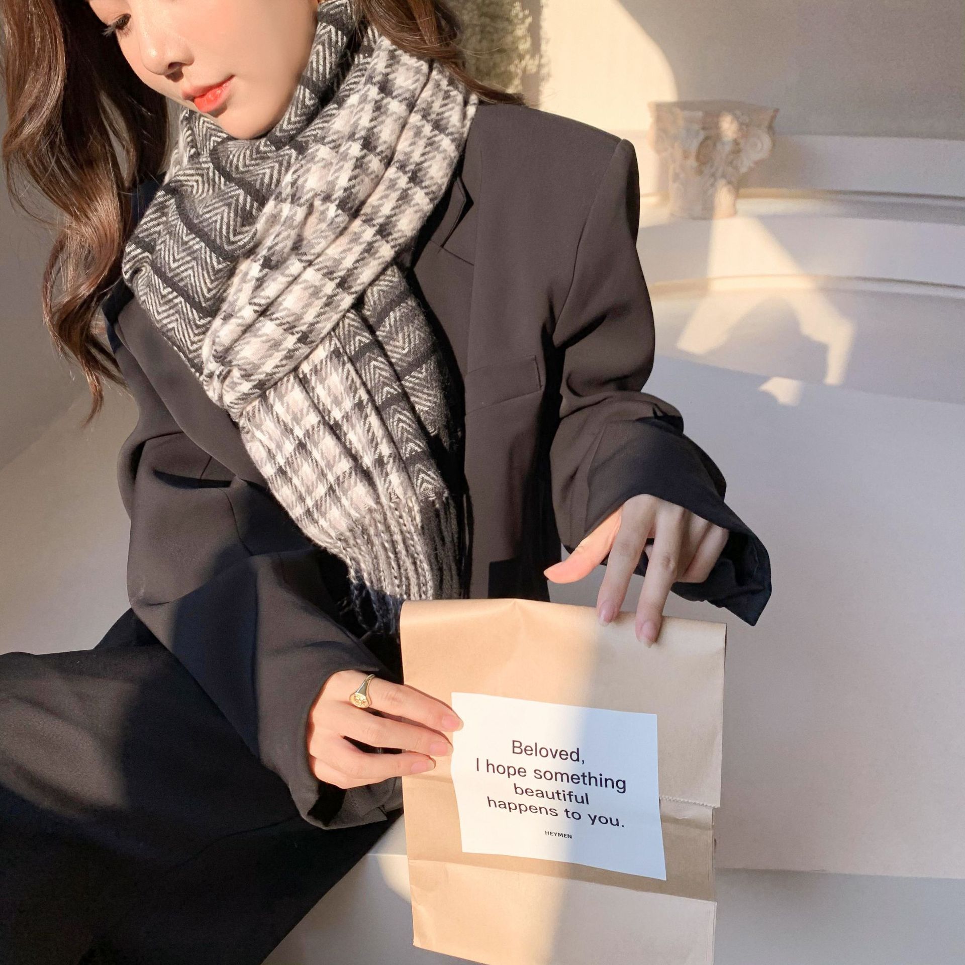 Осенние и зимние кашемировые шарфы для женщин, японские шарфы средней длины в горошек с мелкой сеткой, устойчивые к теплу и холоду ONE SIZE
Осенние и зимние кашемировые шарфы для женщин, японские шарфы средней длины в горошек с мелкой сеткой, устойчивые к теплу и холоду ONE SIZE