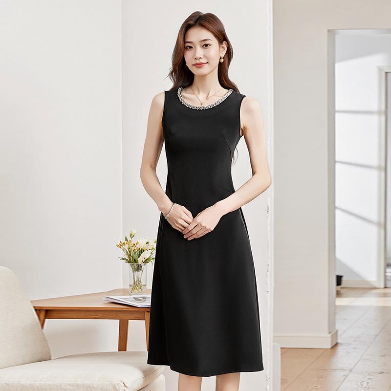 Gray-Blue Sleeveless Round Neck Dress: Women s Mid-Length Beaded Vest for Spring/Summer/Autumn. XL
Gray-Blue Sleeveless Round Neck Dress: Women s Mid-Length Beaded Vest for Spring/Summer/Autumn. XL