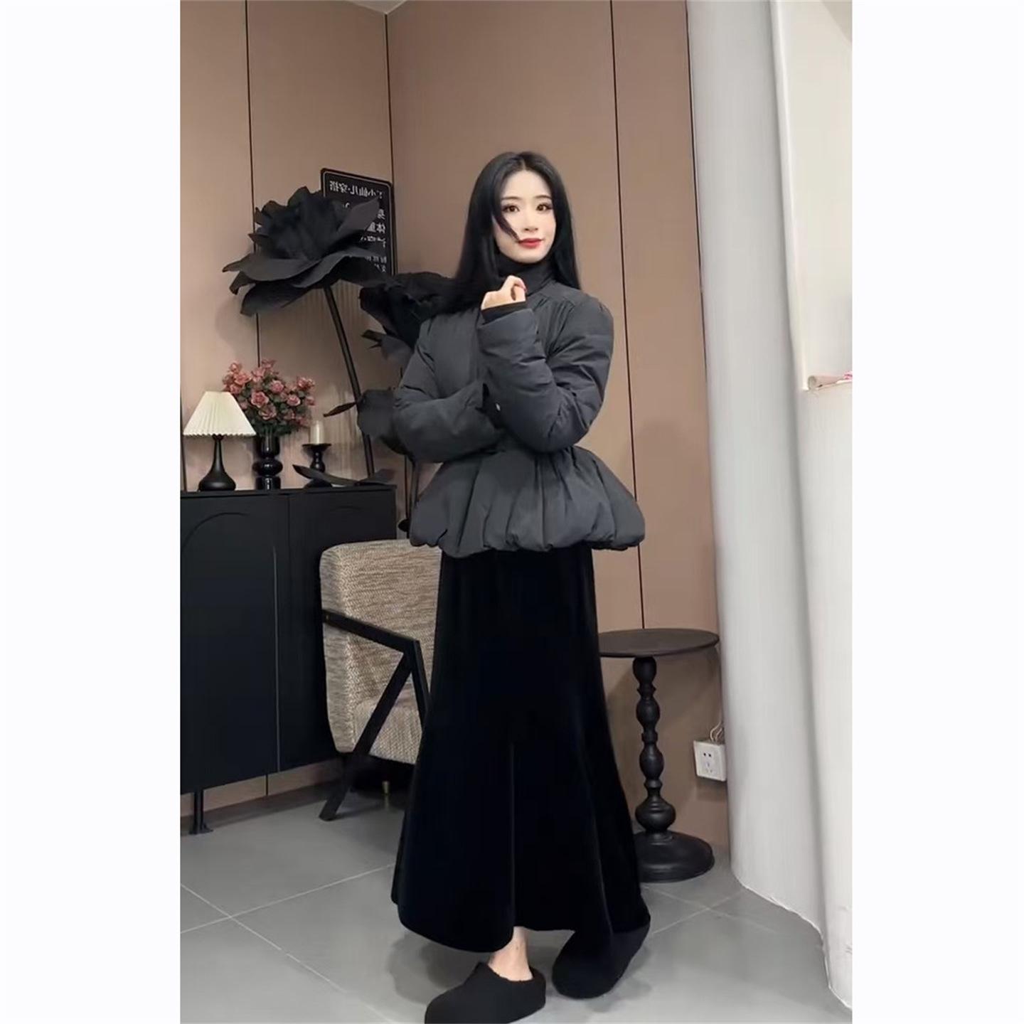 Korean Style Stand Collar Waist-Cinched Jacket & High-Waisted Skirt 2025 Winter Two-Piece Set M (48-53 kg)
Korean Style Stand Collar Waist-Cinched Jacket & High-Waisted Skirt 2025 Winter Two-Piece Set M (48-53 kg)